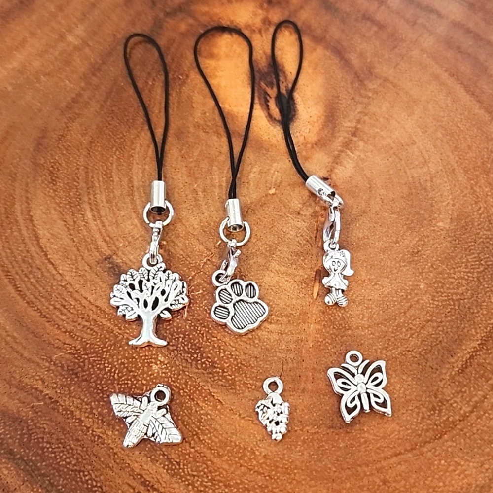 CELLPHONE ACCESSORIES/ NWOT